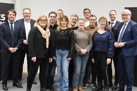 Die Teilnehmenden an der Öffentlichen Sitzung des Sportausschusses NRW bei der NADA in Bonn.