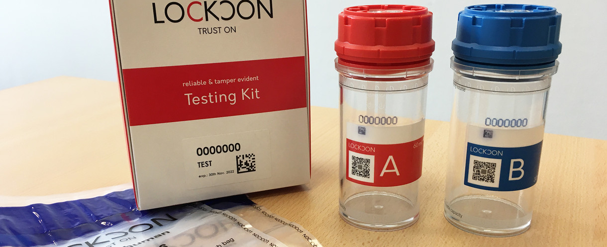 Probenkit vom Hersteller LockCon Sample kits on a table